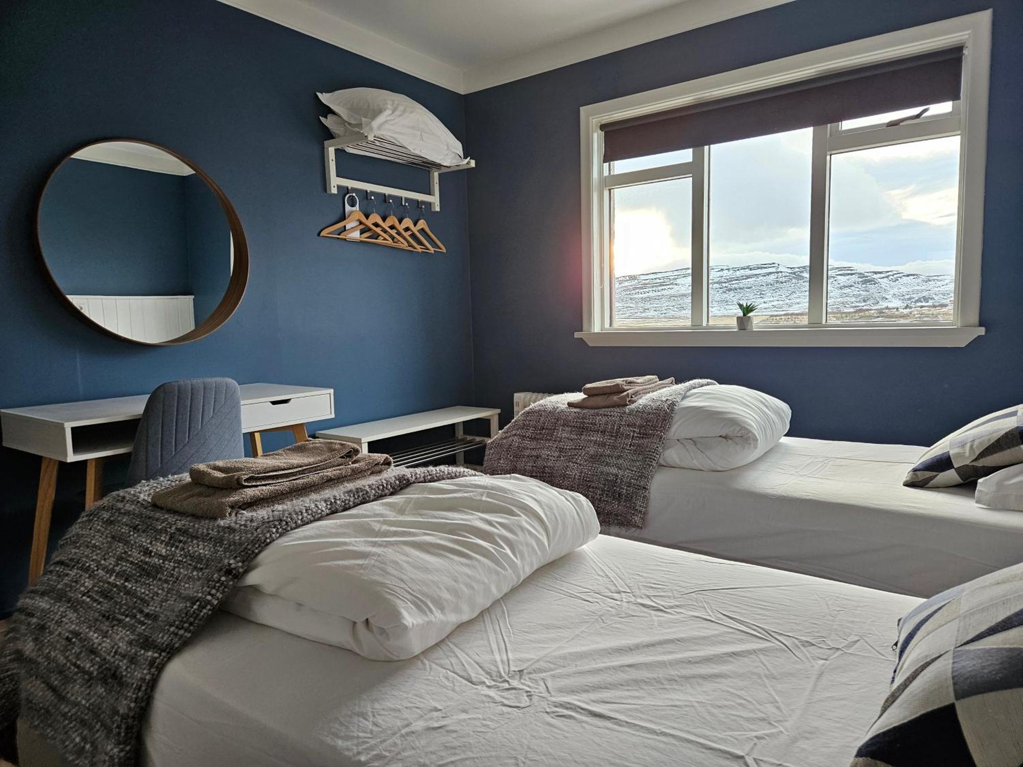 Hotel Laugarholl With Natural Hot Spring Holmavik Buitenkant foto