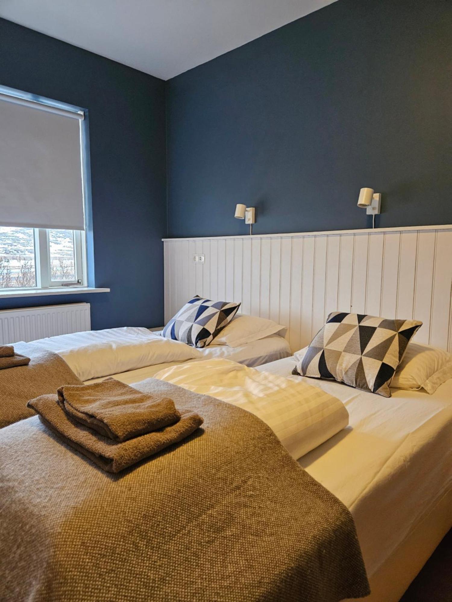 Hotel Laugarholl With Natural Hot Spring Holmavik Buitenkant foto